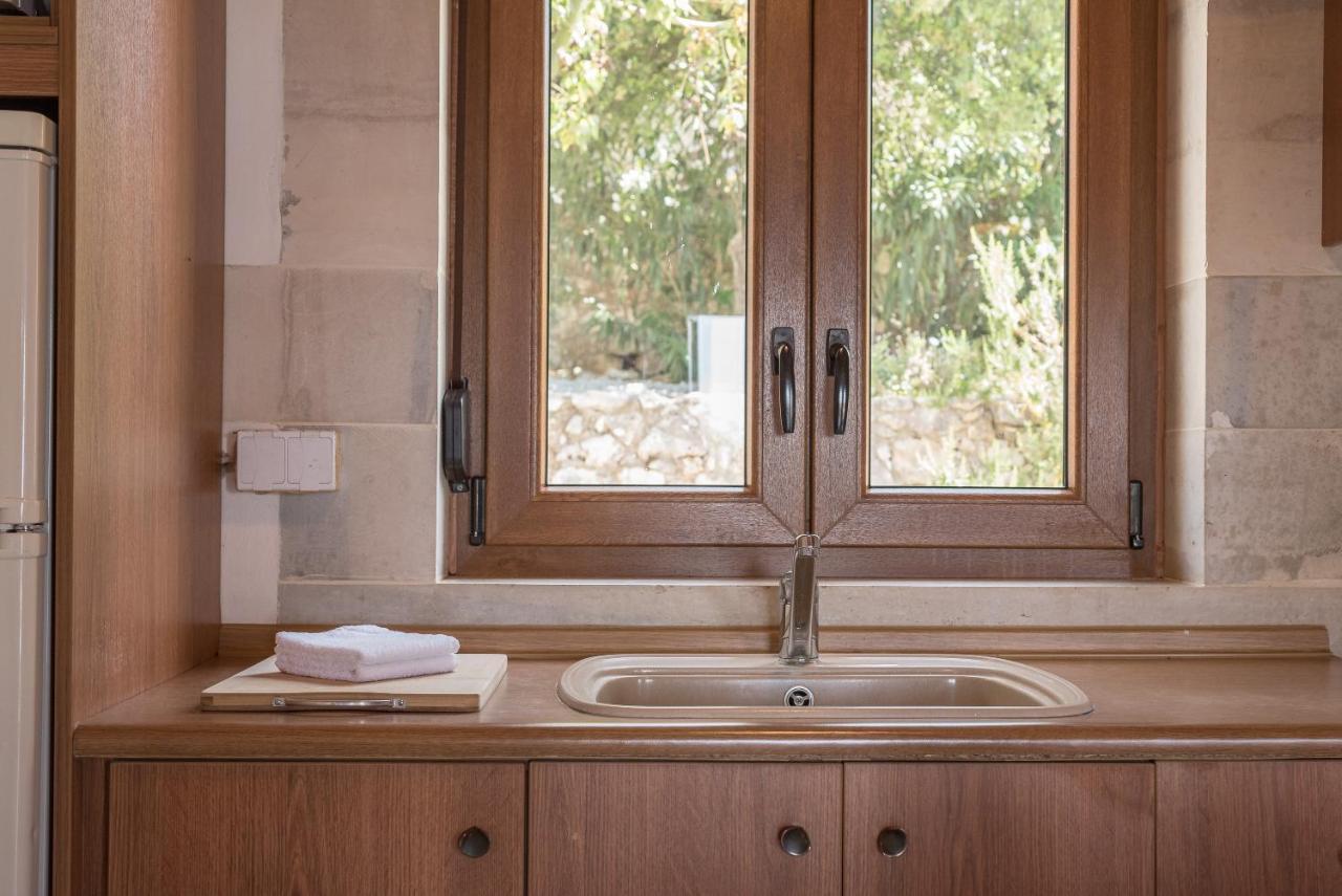 Koules Estate, With Private Pools & Bbq - Embracing Nature, By Thinkvilla Argouli Exterior foto